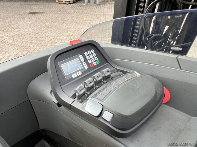 Wózek reach truck Toyota RRE 160 HC