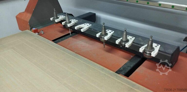 CNC glodalni ploter Sarnox CNC-1325 5,5 kW