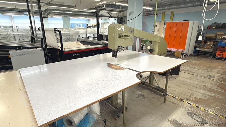 Linie industrială de așezare și tăiere a materialelor textile Bergman&Johansson 420 Band 4200
