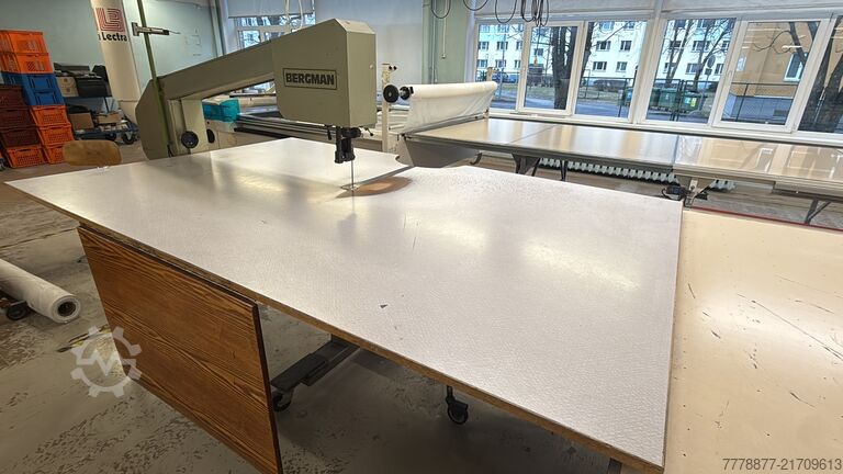 Linie industrială de așezare și tăiere a materialelor textile Bergman&Johansson 420 Band 4200