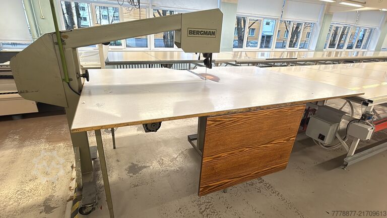 Linie industrială de așezare și tăiere a materialelor textile Bergman&Johansson 420 Band 4200