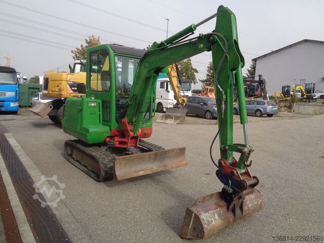 Mini-pelle TAKEUCHI TB125