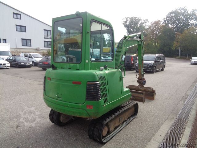 Mini-pelle TAKEUCHI TB125
