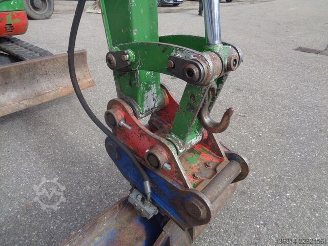 Mini-pelle TAKEUCHI TB125