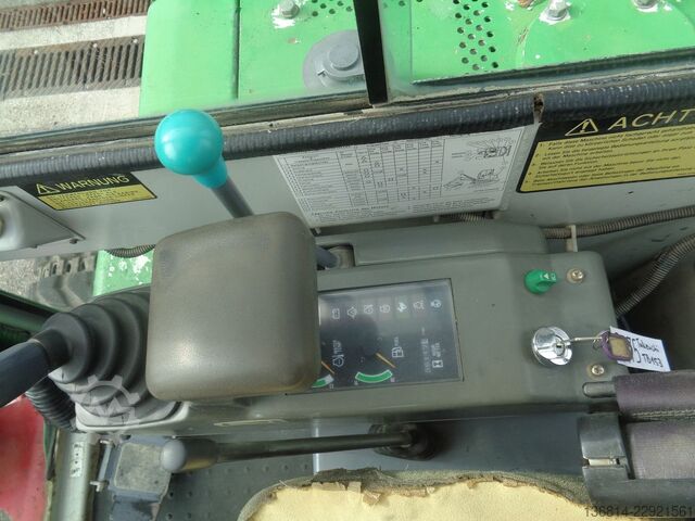 Mini-pelle TAKEUCHI TB125
