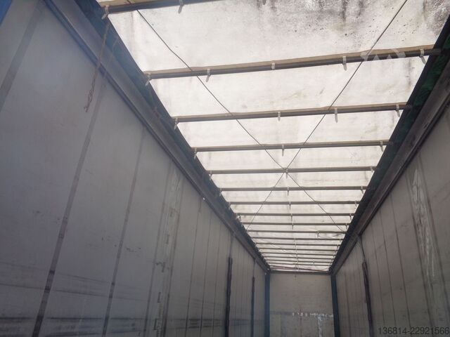 Semi-remorque bâchée  SAPL 24 LTN 385/65 R 22,5