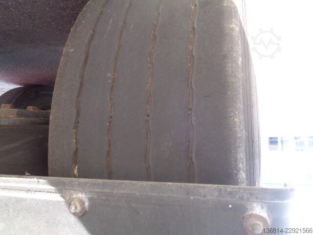 Semi-remorque bâchée  SAPL 24 LTN 385/65 R 22,5