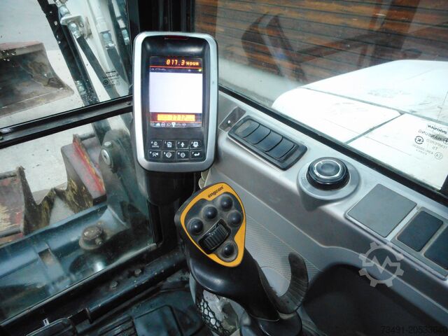 Mini excavator Bobcat E85 mit TILTROTATOR ENGCON