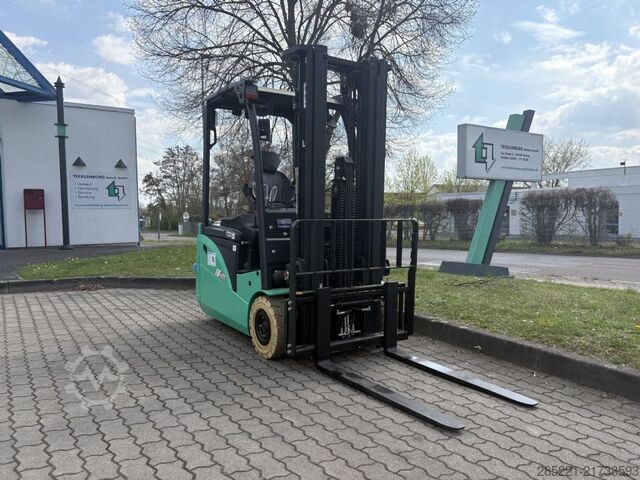 Elektromos háromkerekű targonca LM ECBT16Q