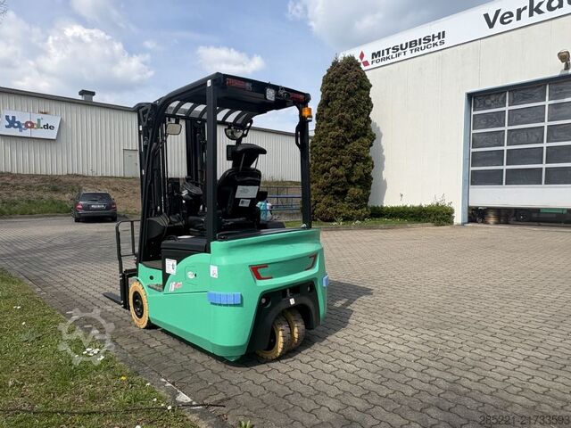 Elektromos háromkerekű targonca LM ECBT16Q