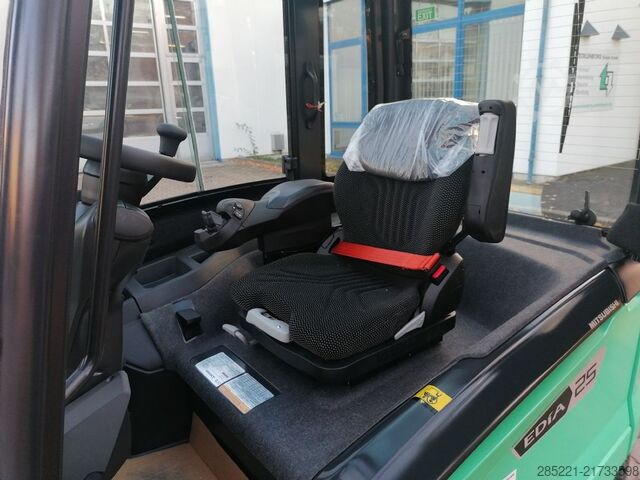 Elektromos négykerekű targonca Mitsubishi FB50CN