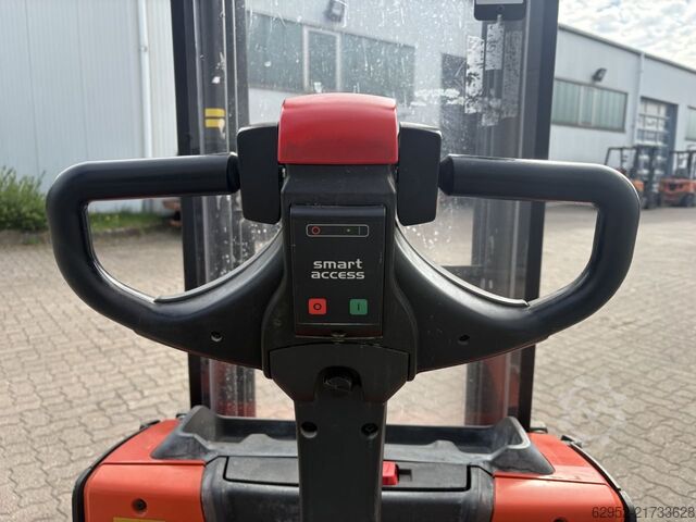 Manuel istifleyici Toyota SWE 120 / Akku 97%