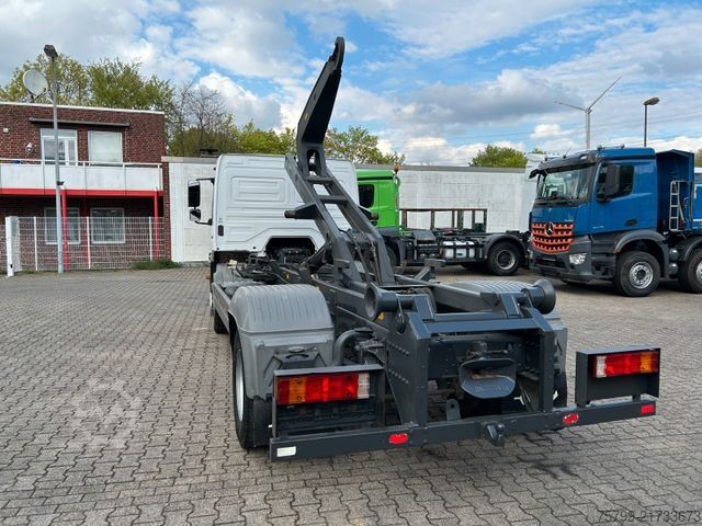 Kanca kasalı yük kamyonu (roll-off) MERCEDES-BENZ 1324  Atego Abroller 4x2