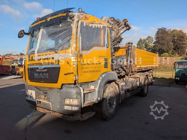 Driezijdige kipper MAN TGS 26.440 / 6X4 / Manual / Hiab Kran 288