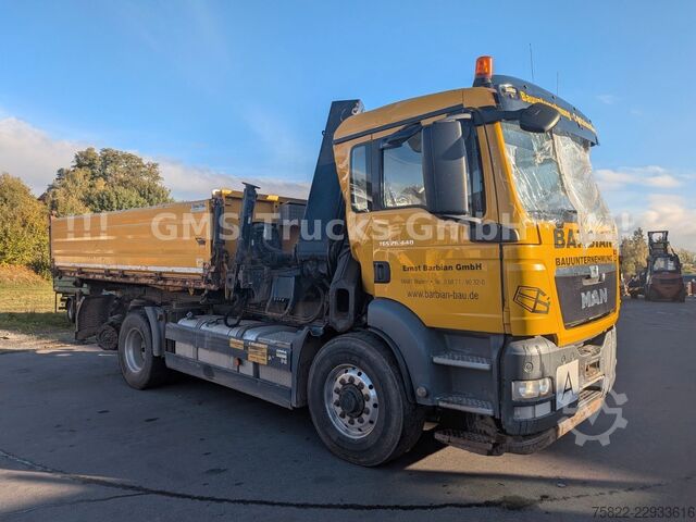Driezijdige kipper MAN TGS 26.440 / 6X4 / Manual / Hiab Kran 288