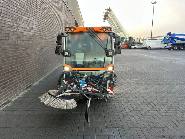 Barredora Bucher CITYCAT V20