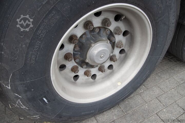 Silo SPITZER SILO EUROVRAC-SK2460 - 60M³+5COMP