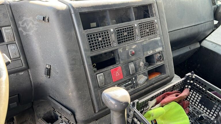 Kolkenzuiger Iveco Eurotech 190 E 24 (7500 LITER / MANUAL PUMP / P...