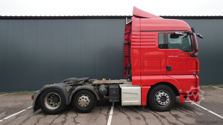 Standaard-SZM MAN TGX 24.420 6x2 651.800km