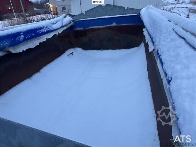 Wanna asfaltowa GMI z włazem guillotynowym.  GMI Asphalt tub w/ guillotine hatch.