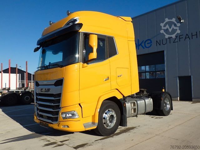 Standard tractor unit DAF XG+ 530 Skylight/Intarder/Hydr./PTO/Alcoa/257tkm