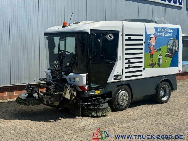 Barredora de calzadas Ravo Ravo 540 3 Besensystem + HD Reiniger mit Lanze