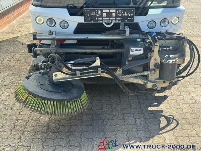 Barredora de calzadas Ravo Ravo 540 3 Besensystem + HD Reiniger mit Lanze