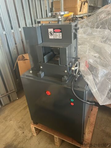 μηχάνημα για απογύμνωση καλωδίων GRS Feinwerkmechanik Kabelabisoliermaschine GRS 11