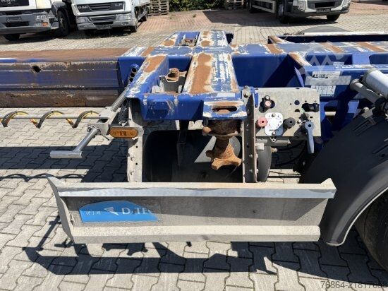 Poluprikolica za izmjenjive sanduke D-Tec D-TEC VCC-01 CONTAINERCHASSI, MITTEL-UND HECKAUSSCHUB, LIFTACHSE,