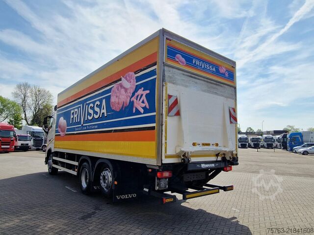 Koffer Volvo FH 13.420 6x2 - Box - Loadlift - Manual gearbox...