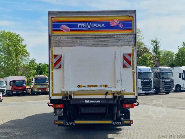 Koffer Volvo FH 13.420 6x2 - Box - Loadlift - Manual gearbox...