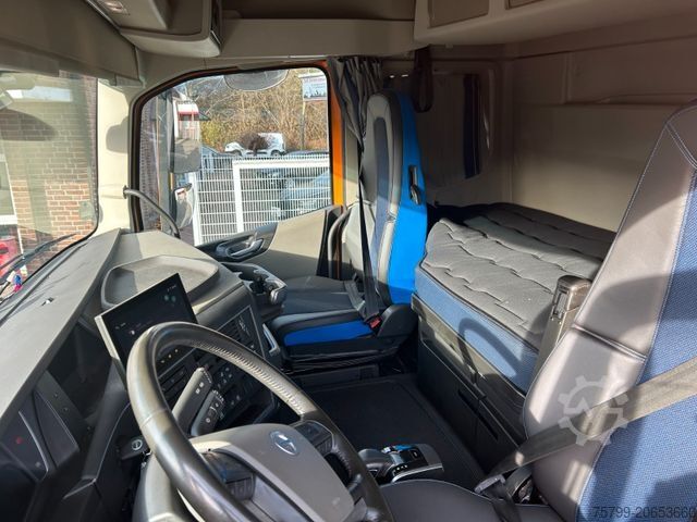 Lastbilmonteret kran VOLVO FH 510 Plattform + PK30002 TEC + Rampen