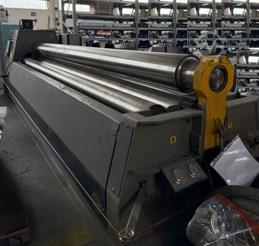 Máquina de calandrar chapas MG M4000x6 mm CNC EVO