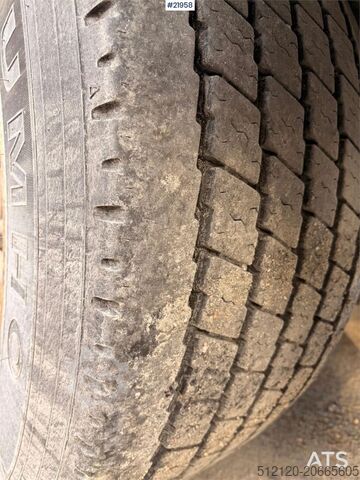 Plattform trailer Tyllis L3 3-axle flatbed semi-trailer with side boards Re