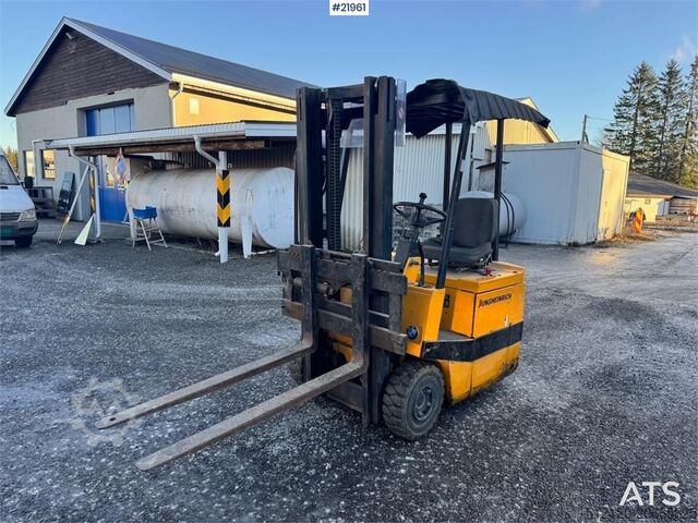 Entreprenadmaskiner Jungheinrich EFG D1.0 Electric Forklift w/ Charger
