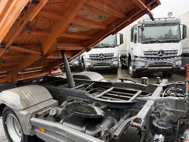 Tre-sidet tipbil Mercedes-Benz Atego 1218 Kipper Kran Atlas 65