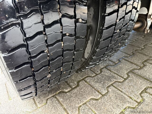 Tre-sidet tipbil Mercedes-Benz Atego 1218 Kipper Kran Atlas 65
