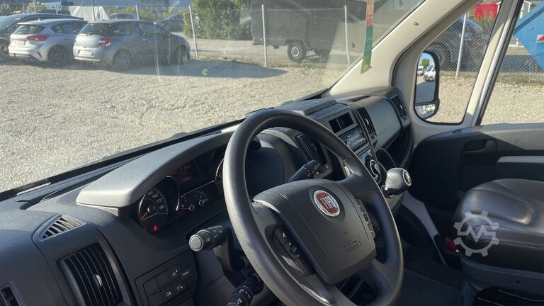 Semi-geïntegreerde camper Fiat Ducato Carasuite 650 MF 5 | 5 Posti Letto | Semintegrato