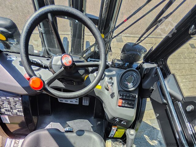 Carrello elevatore fuoristrada Manitou MC 30-4