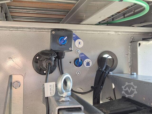 Flatbed semitrailers Lecitrailer PLATEAU TWISTLOCKS EXTENSIBLE