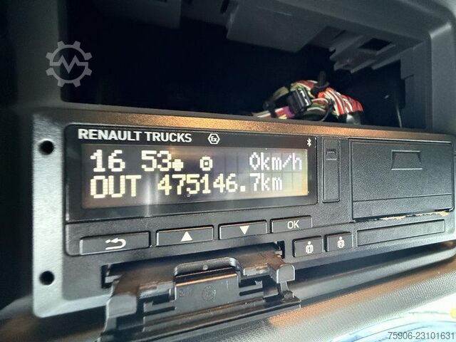 Standard tractor unit Renault T-Series