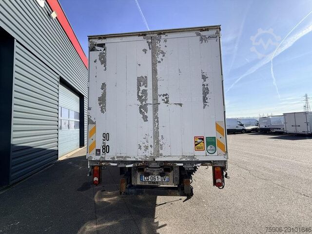 Trucks with flatbed & tarpaulin Renault Midlum