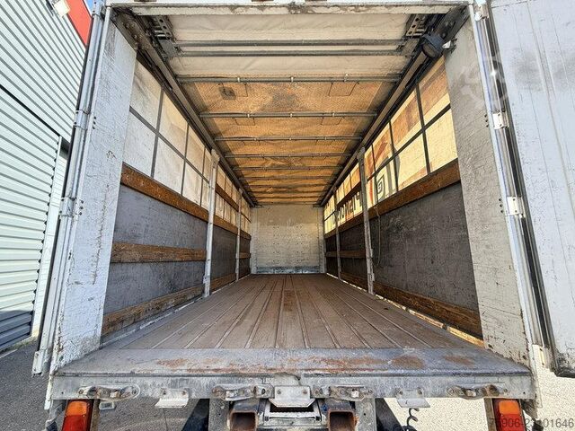 Trucks with flatbed & tarpaulin Renault Midlum
