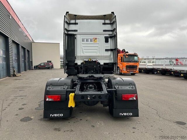 Standard tractor unit Iveco S-WAY