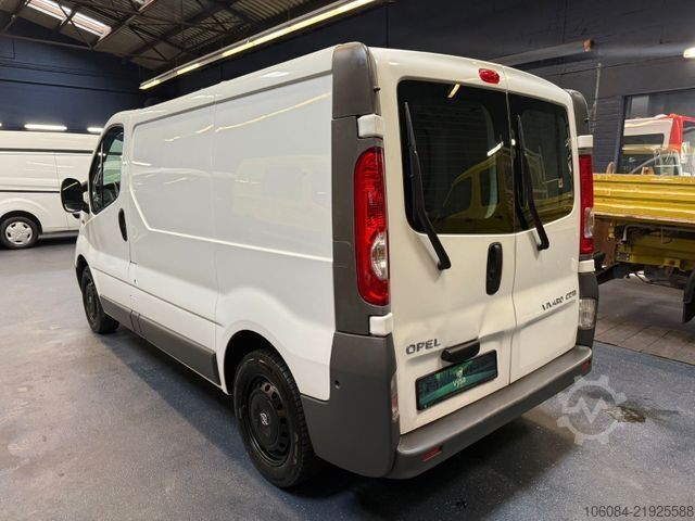 Furgão de painéis OPEL Vivaro Kasten/Kombi L1H1 TÜV NEU 2.Hand