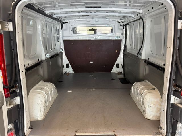 Furgão de painéis OPEL Vivaro Kasten/Kombi L1H1 TÜV NEU 2.Hand
