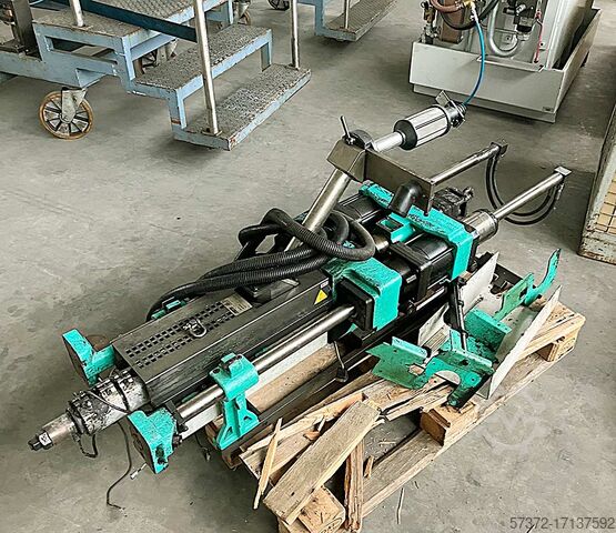 Vertikalna brizganje mašina Arburg SELECTA 1200T 800-150