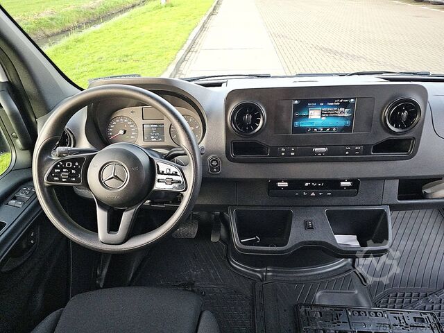 High-roof van MERCEDES-BENZ SPRINTER 316 L2H2 Navi RWD