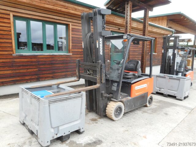 Gaffeltruck DOOSAN B20X-7 Triplex + SS + 4. Kreis