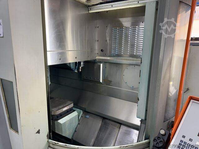 Uniwersalne centrum obróbcze Mikron HSM 400